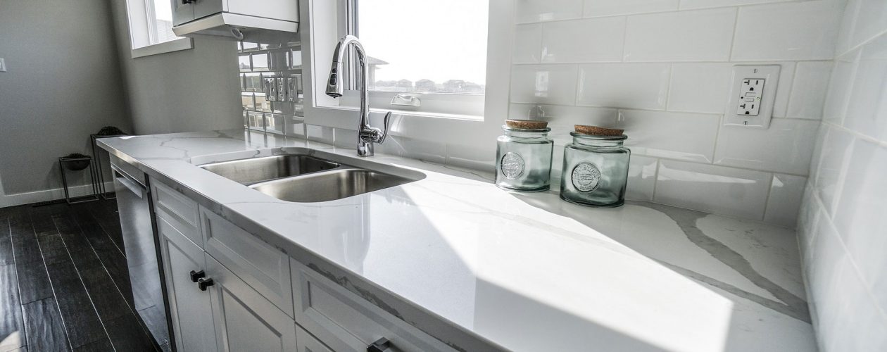 Cómo desinfectar la encimera de la cocina